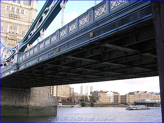 London005.JPG