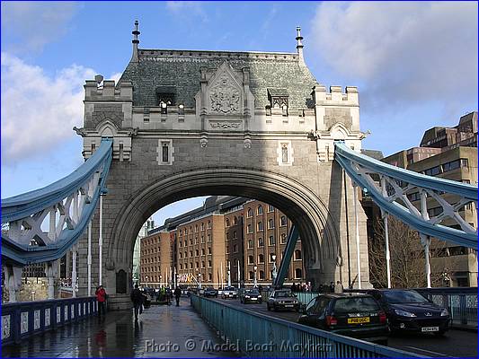 London006.JPG