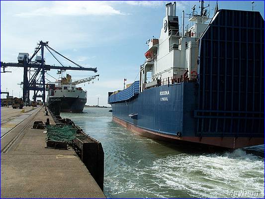 Felixstowe 008.JPG