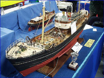 model boat mayhem - jim cowels